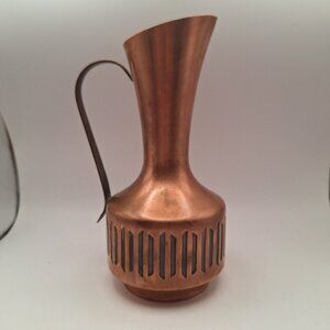 VINTAGE MID CENTURY MODERN COPPER PITCHER/VASE EMBOSSED BRASS HANDLE FLARED NECK